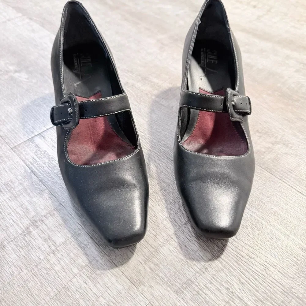 AEROSOLES mary jane